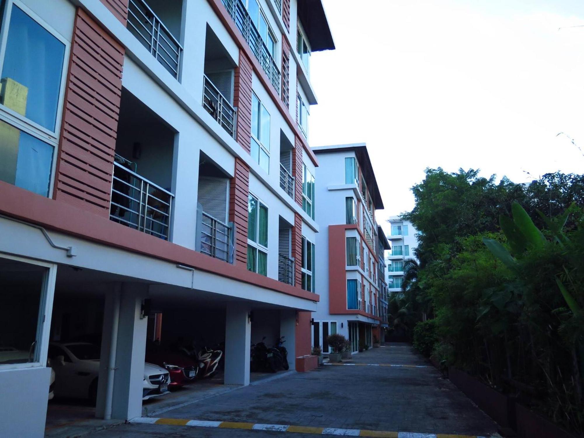 6-18 - Penthouse 3 Bedrooms Walking To Patong