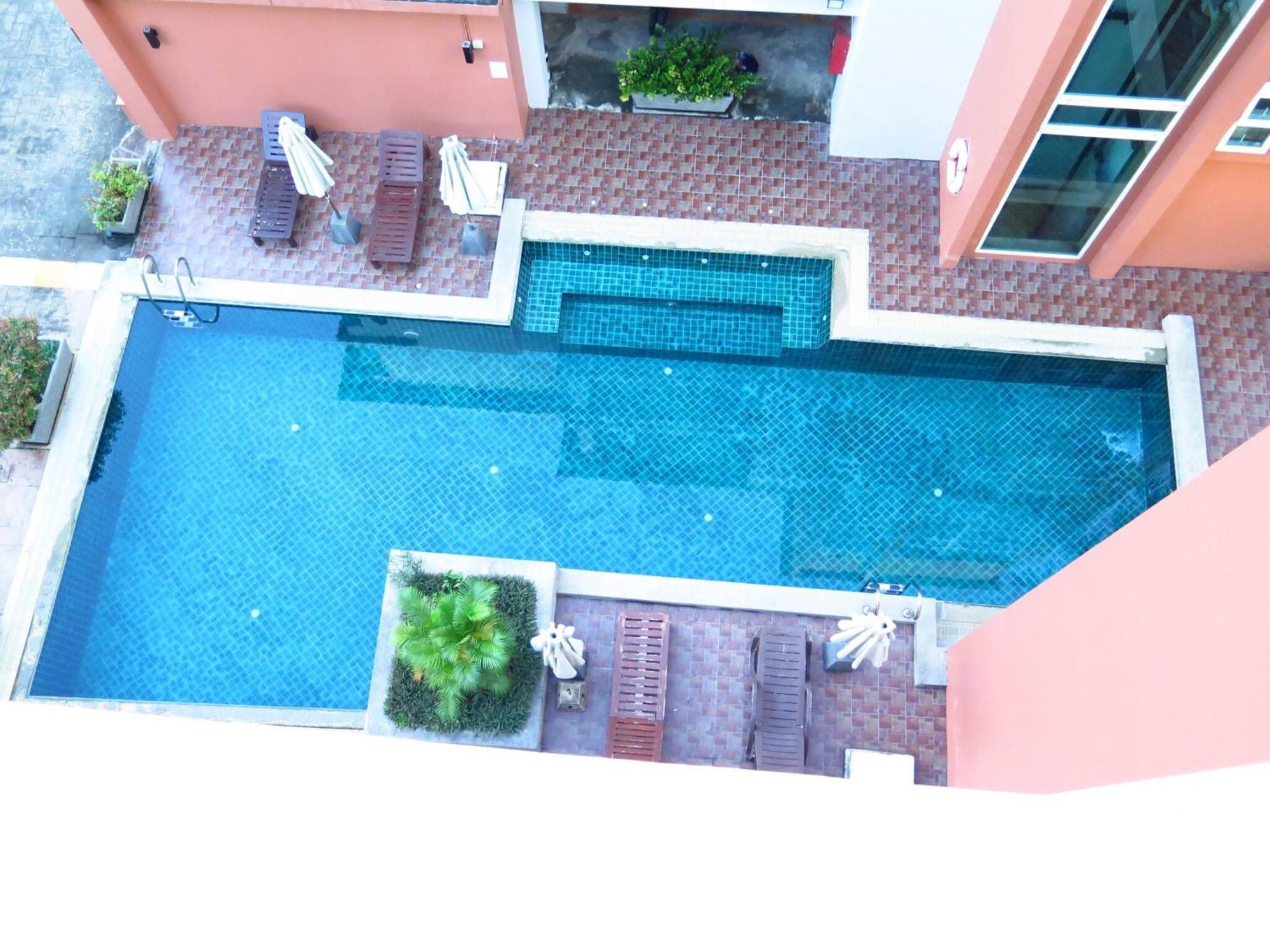 6-18 - Penthouse 3 Bedrooms Walking To Apartment Patong