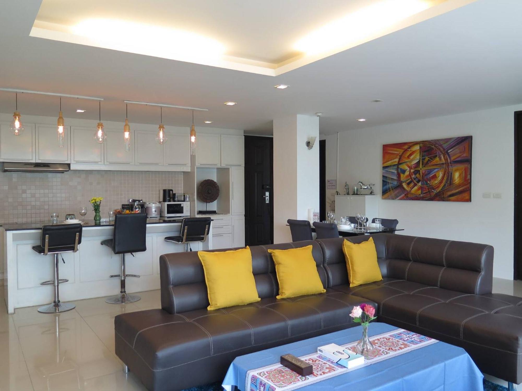 6-18 - Penthouse 3 Bedrooms Walking To Apartment Patong