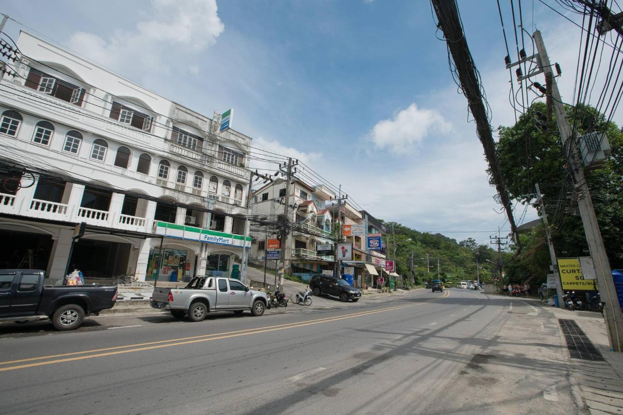 6-18 - Penthouse 3 Bedrooms Walking To * Patong