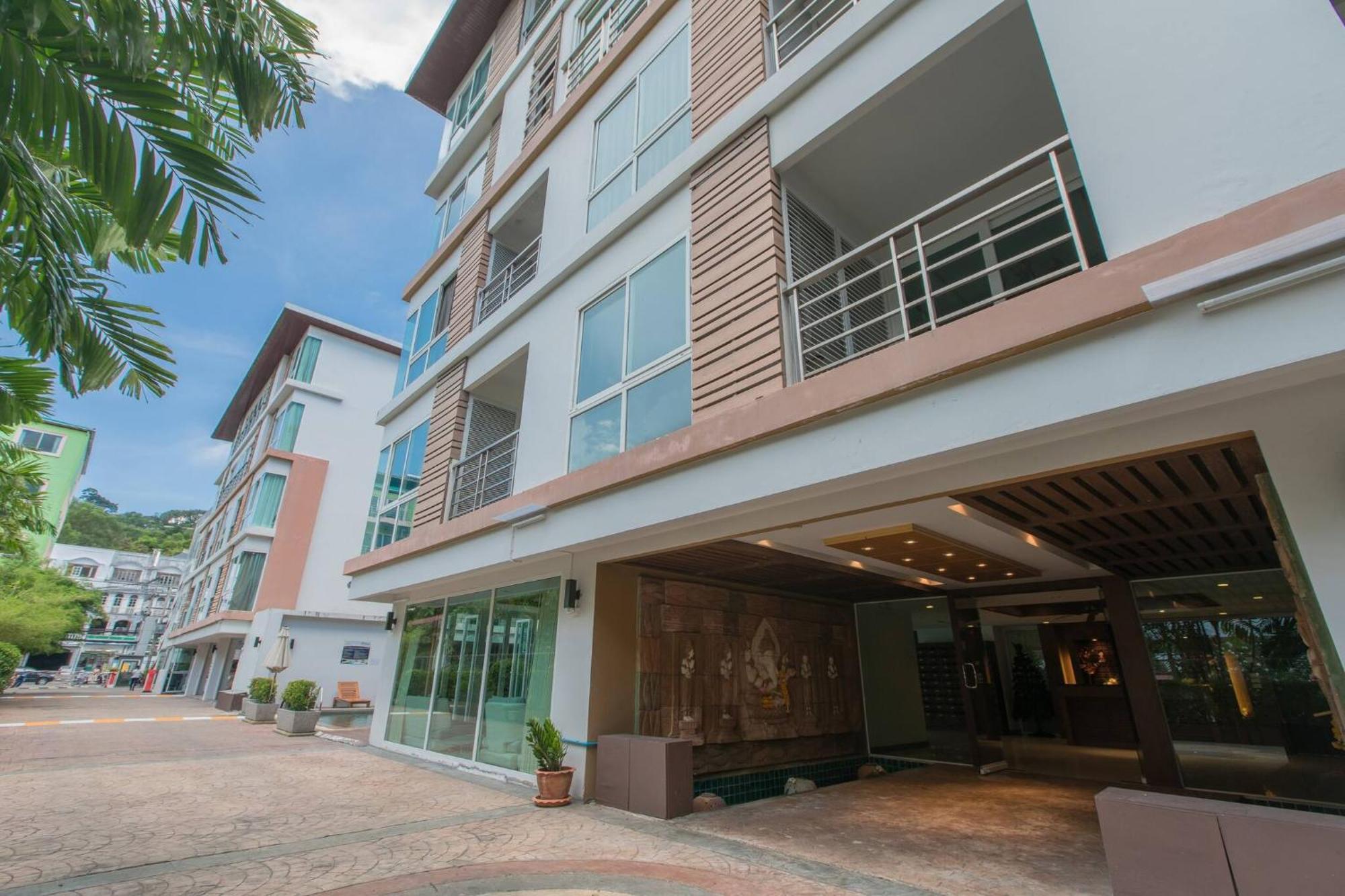 6-18 - Penthouse 3 Bedrooms Walking To * Patong