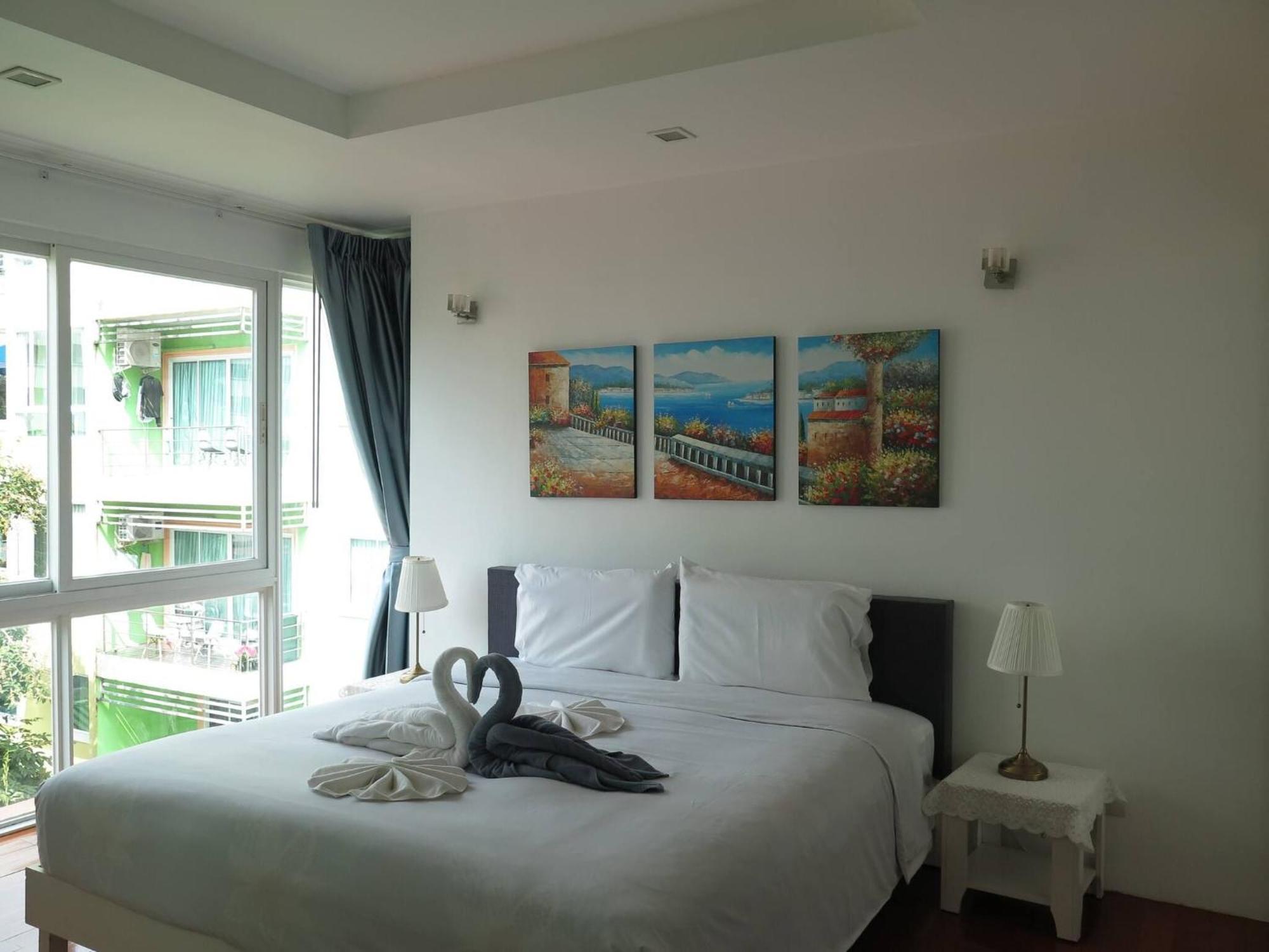 6-18 - Penthouse 3 Bedrooms Walking To